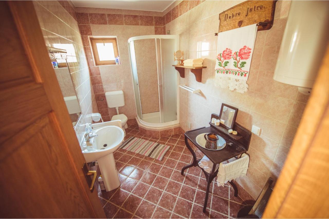 Country House Tunjina Kuca Stara Kapela Guest House Pavlovci Exterior photo